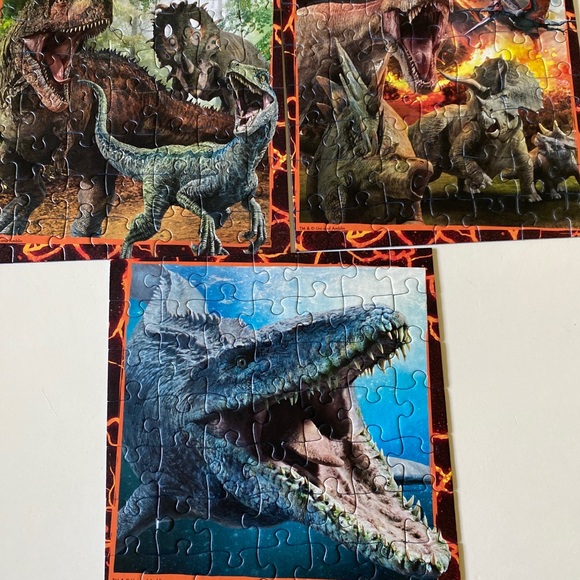 Ravensburger Jurassic Park World 3 Jigsaw Puzzles 3 Pack Dinosaur - Picture 3 of 5